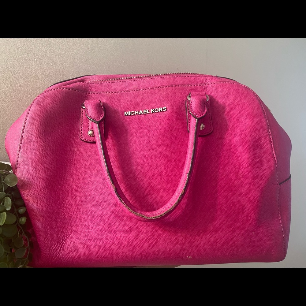 Michael Kors - hand bag.
